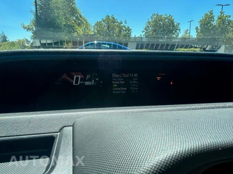 2015 Toyota Prius c One - miniatura 16
