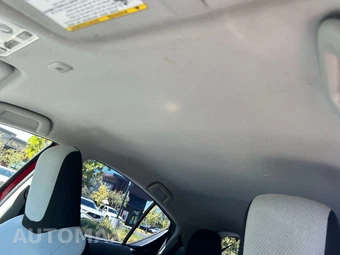 2015 Toyota Prius c One - miniatura 21