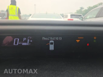 2015 Toyota Prius c One – miniatura 12