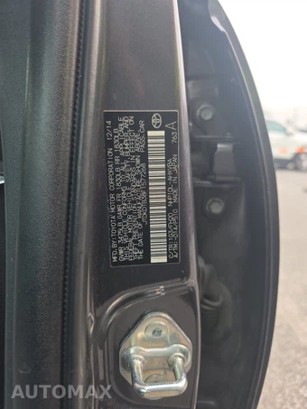 2015 Toyota Prius c One – miniatura 14