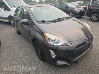 2015 Toyota Prius c One – miniatura 3