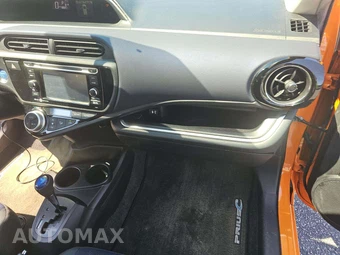 2015 Toyota Prius c Three – miniatura 19