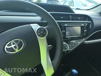 2015 Toyota Prius c Two – miniatura 14