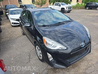 2015 Toyota Prius c Two – miniatura 3