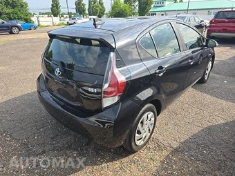 2015 Toyota Prius c Two – miniatura 4