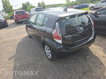 2015 Toyota Prius c Two – miniatura 6