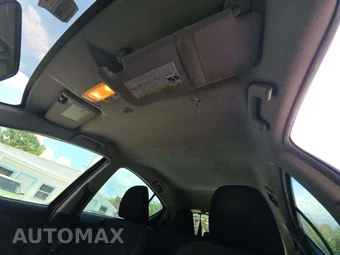 2015 Toyota Prius c Two – miniatura 11