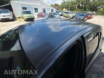 2015 Toyota Prius c Two – miniatura 12
