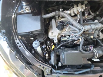 2015 Toyota Prius c Two – miniatura 28