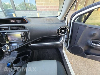 2015 Toyota Prius c Two – miniatura 19