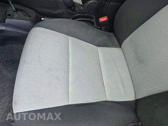 2015 Toyota Prius c Two – miniatura 21