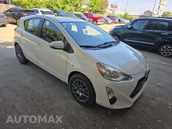 2015 Toyota Prius c Two – miniatura 4