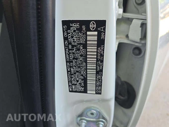 2015 Toyota Prius c Two – miniatura 5