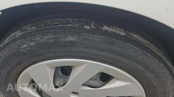2015 Toyota Prius c Two – miniatura 21