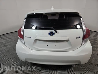 2015 Toyota Prius c Two – miniatura 5