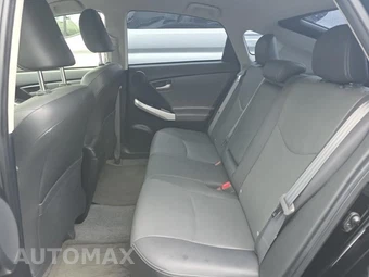 2015 Toyota Prius Four - miniatura 16