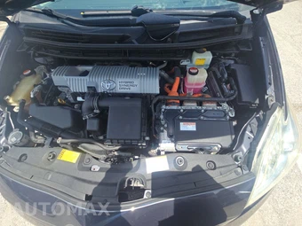 2015 Toyota Prius Four – miniatura 16