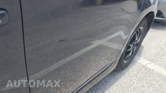 2015 Toyota Prius Four – miniatura 21