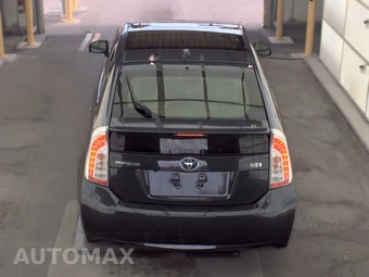 2015 Toyota Prius Four – miniatura 5