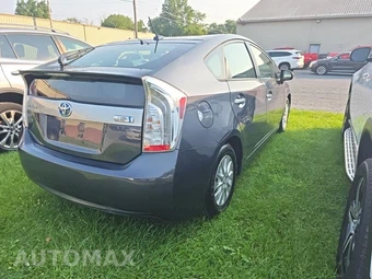 2015 Toyota Prius Plug-In Hybrid - miniatura 4