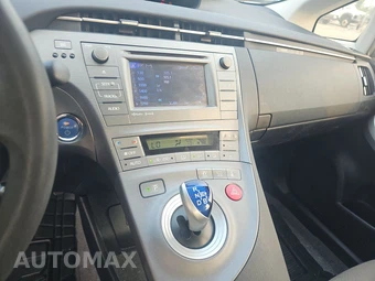 2015 Toyota Prius Three - miniatura 11