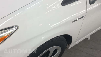 2015 Toyota Prius Three - miniatura 23