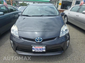 2015 Toyota Prius Three – miniatura 2
