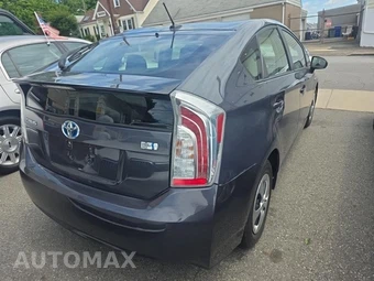 2015 Toyota Prius Three – miniatura 4