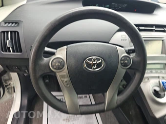 2015 Toyota Prius Three – miniatura 10