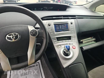 2015 Toyota Prius Three – miniatura 11