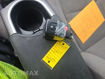 2015 Toyota Prius Three – miniatura 14