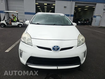2015 Toyota Prius Three – miniatura 2