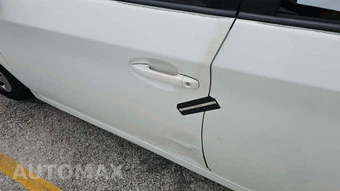 2015 Toyota Prius Three – miniatura 20
