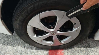 2015 Toyota Prius Three – miniatura 27