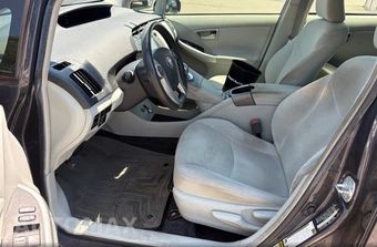 2015 Toyota Prius Three - miniatura 10