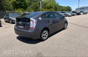 2015 Toyota Prius Three - miniatura 4