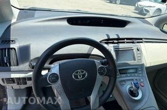 2015 Toyota Prius Three - miniatura 9