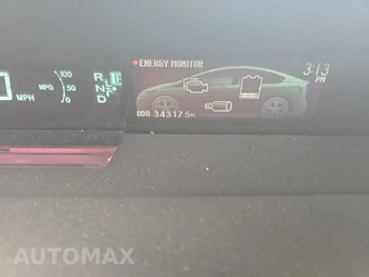 2015 Toyota Prius Two – miniatura 12