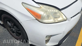 2015 Toyota Prius Two – miniatura 29
