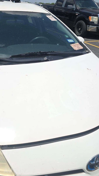 2015 Toyota Prius Two – miniatura 31