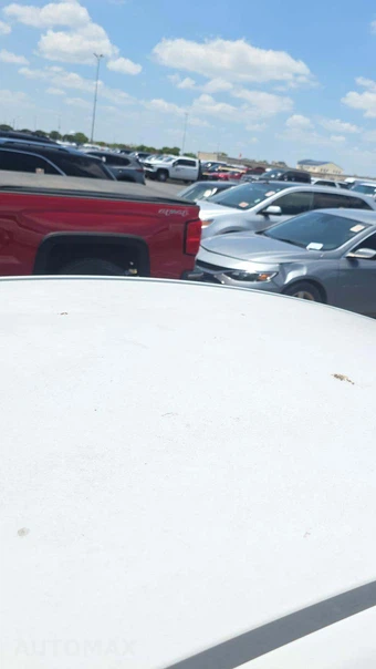 2015 Toyota Prius Two – miniatura 37