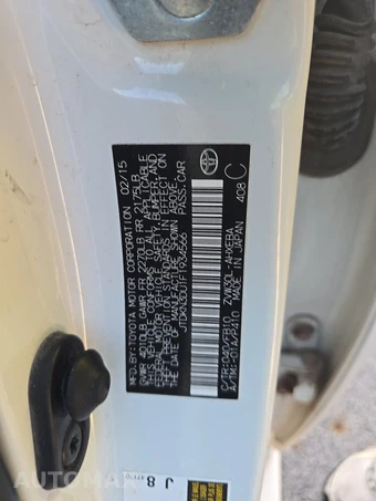 2015 Toyota Prius Two – miniatura 14