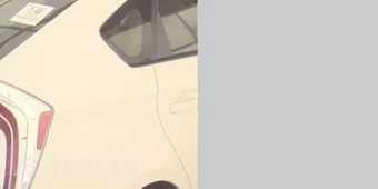 2015 Toyota Prius Two – miniatura 19