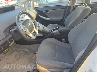 2015 Toyota Prius Two – miniatura 7