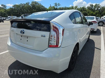 2015 Toyota Prius Two – miniatura 4