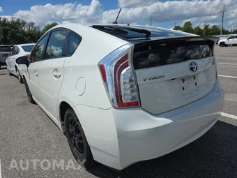 2015 Toyota Prius Two – miniatura 6