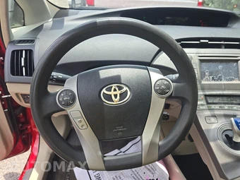2015 Toyota Prius Two – miniatura 10