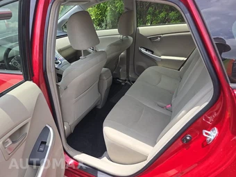 2015 Toyota Prius Two – miniatura 13