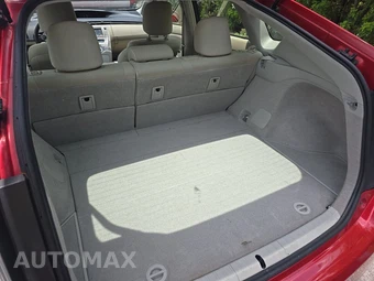 2015 Toyota Prius Two – miniatura 16