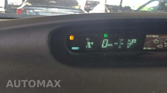 2015 Toyota Prius Two – miniatura 19